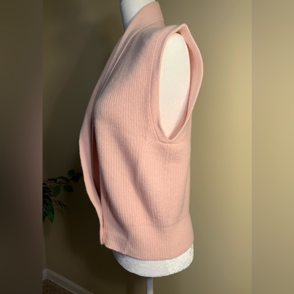 EUC Sweater Vest: Angora/Lambswool, Vintage 1980s, Dusty-Rose Pink - Picture 3 of 11